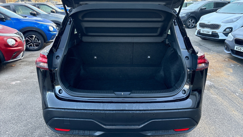 Nissan Qashqai 1.3 DiG-T MH Acenta Premium 5dr Petrol Hatchback